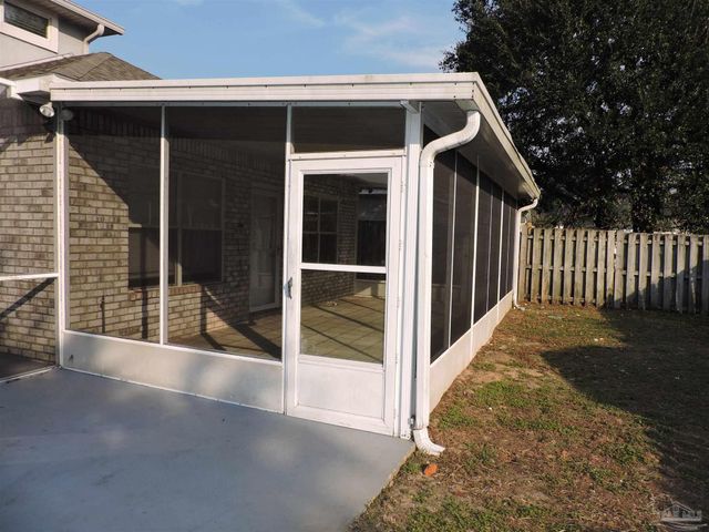 6423 Lake Charlene Ln, Pensacola, FL 32506