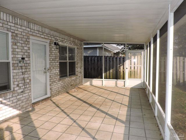 6423 Lake Charlene Ln, Pensacola, FL 32506