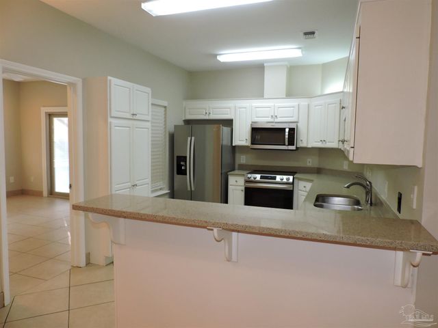 6423 Lake Charlene Ln, Pensacola, FL 32506