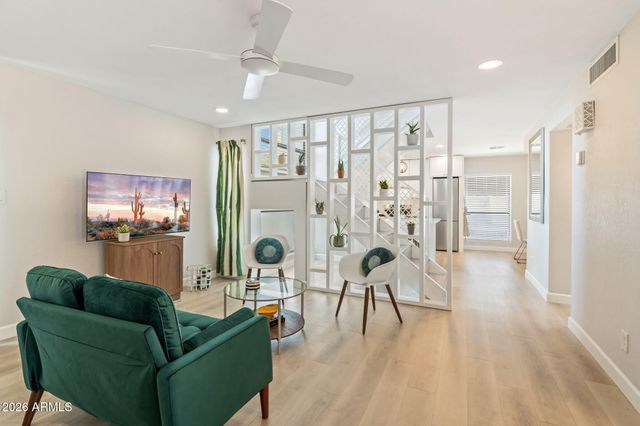2 W GEORGIA Avenue 9, Phoenix, AZ 85013