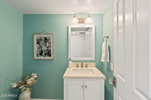 2 W GEORGIA Avenue 9, Phoenix, AZ 85013