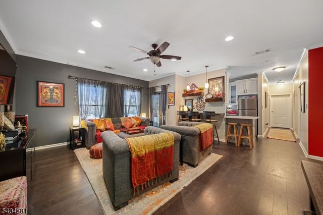 703 Brittany Dr, Wayne Twp., NJ 07470