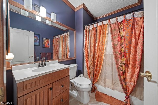 703 Brittany Dr, Wayne Twp., NJ 07470