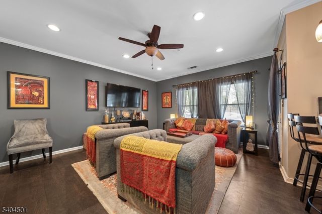 703 Brittany Dr, Wayne Twp., NJ 07470