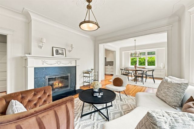 1111 Bellevue Place E, Seattle, WA 98102