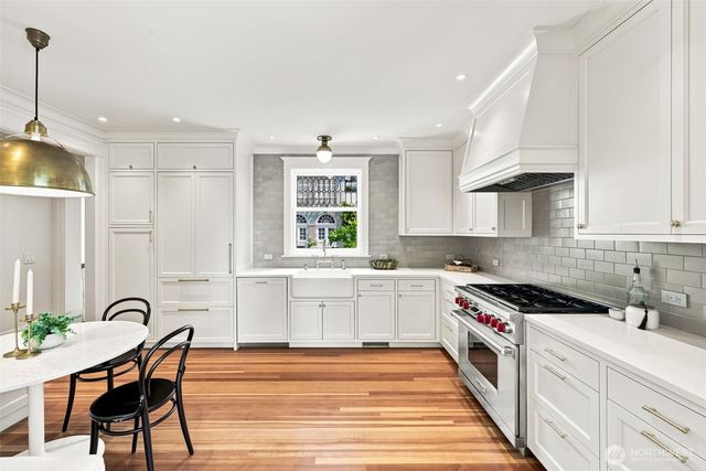 1111 Bellevue Place E, Seattle, WA 98102