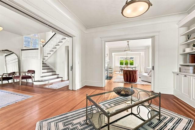 1111 Bellevue Place E, Seattle, WA 98102