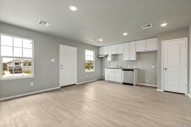 4235 Southton lake, San Antonio, TX 78223