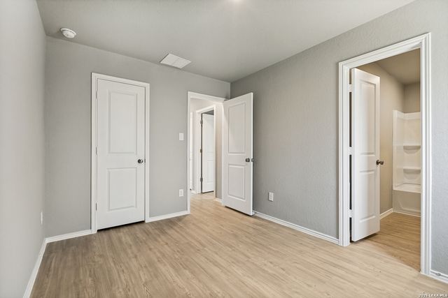 4235 Southton lake, San Antonio, TX 78223