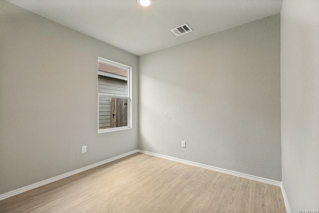 4235 Southton lake, San Antonio, TX 78223