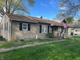 18 E North Street, New Palestine, IN 46163