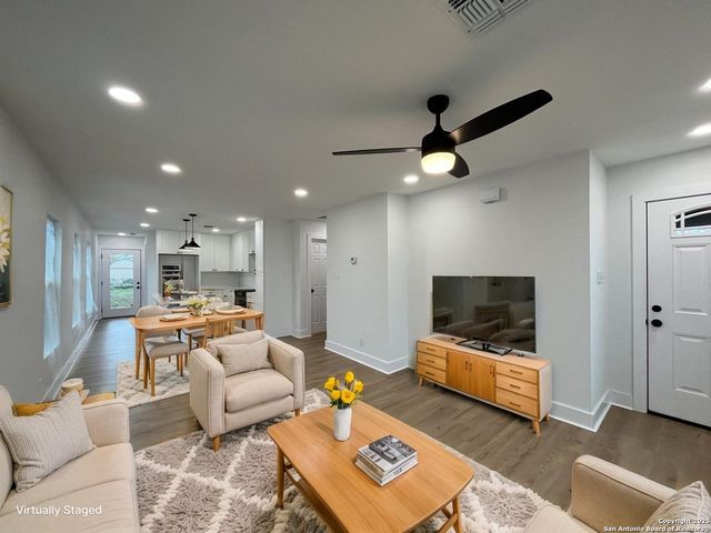 2239 Burnet St, San Antonio, TX 78202