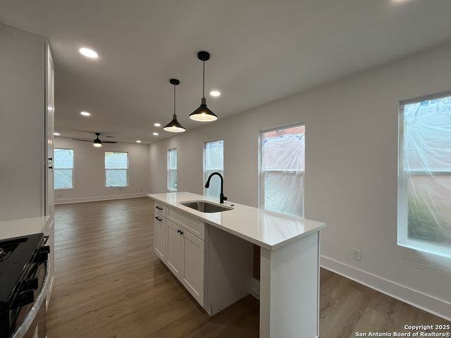 2239 Burnet St, San Antonio, TX 78202