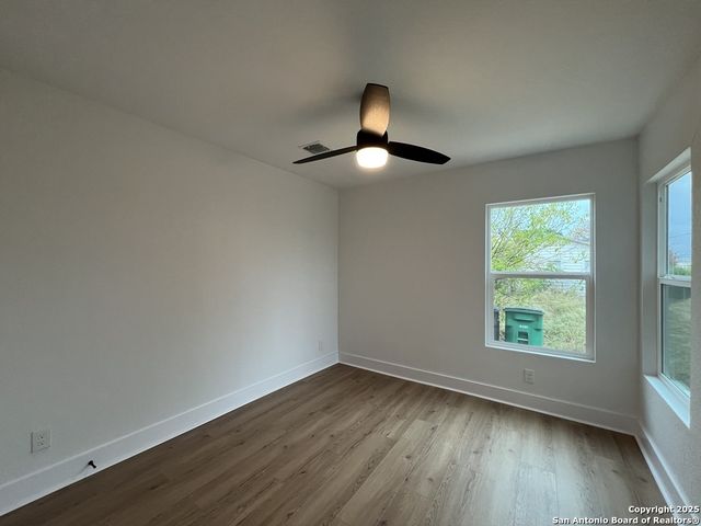 2239 Burnet St, San Antonio, TX 78202