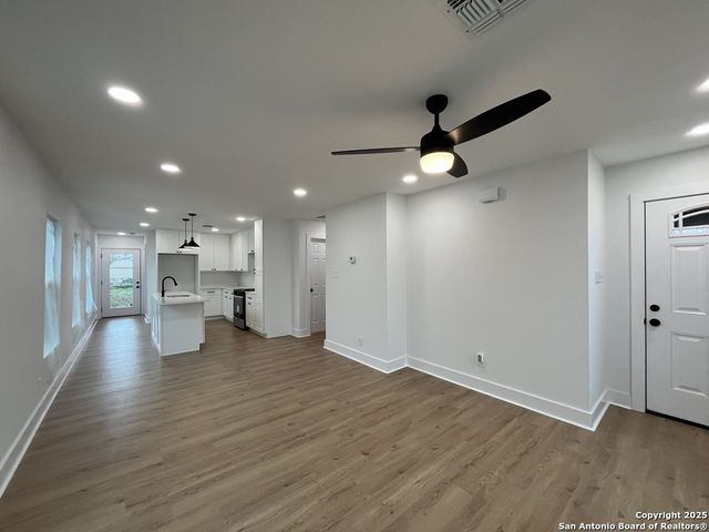 2239 Burnet St, San Antonio, TX 78202