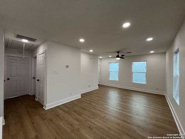 2239 Burnet St, San Antonio, TX 78202