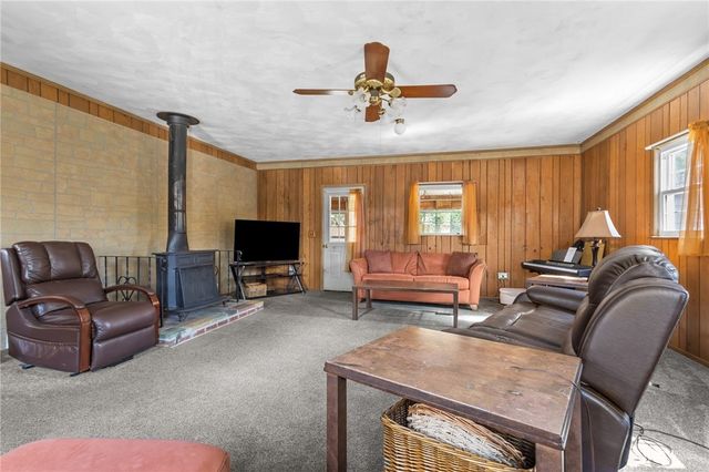 3 Leader Street, Coventry, RI 02816