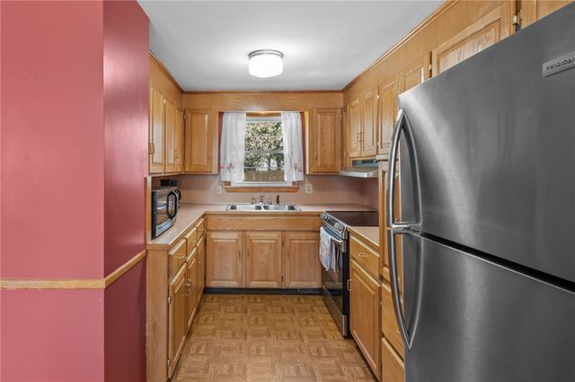 3 Leader Street, Coventry, RI 02816