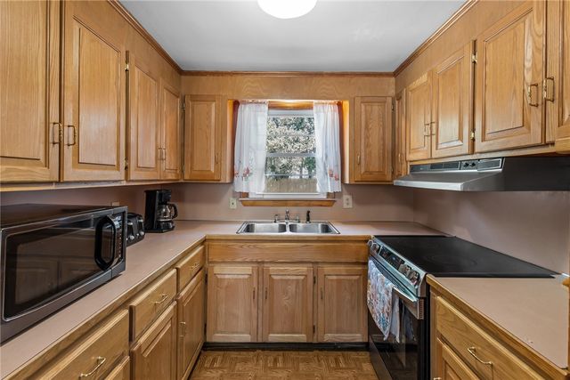 3 Leader Street, Coventry, RI 02816