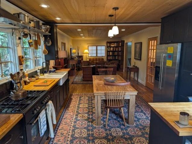 260 BEVERLY Road NE, Atlanta, GA 30309