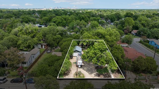 628 S SAN DARIO AVE, San Antonio, TX 78237