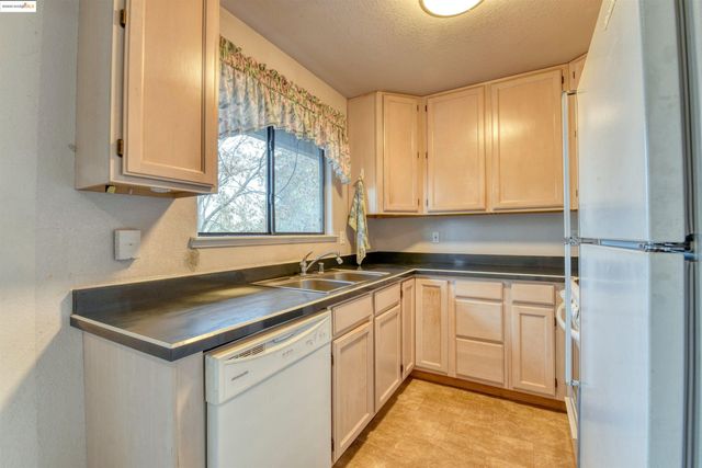 20538 Nob Hill Cr, Groveland, CA 95321