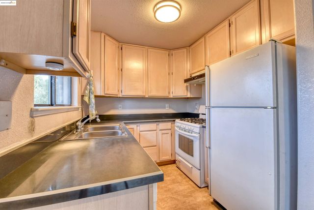 20538 Nob Hill Cr, Groveland, CA 95321