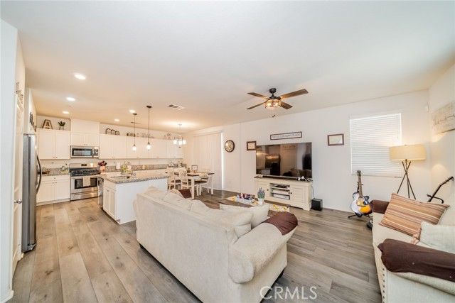 2111 Lavender Lane, Colton, CA 92324