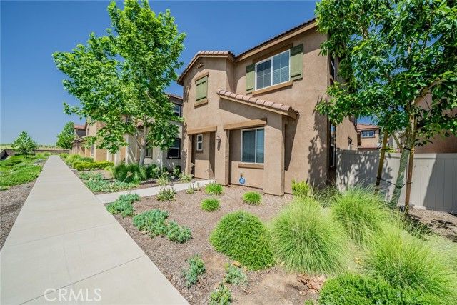 2111 Lavender Lane, Colton, CA 92324