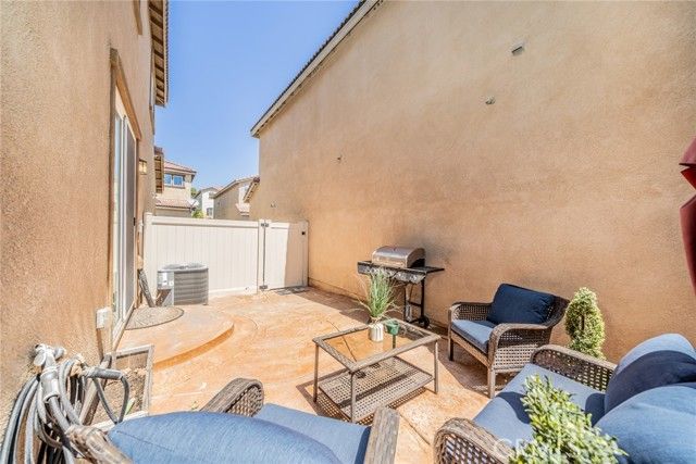 2111 Lavender Lane, Colton, CA 92324