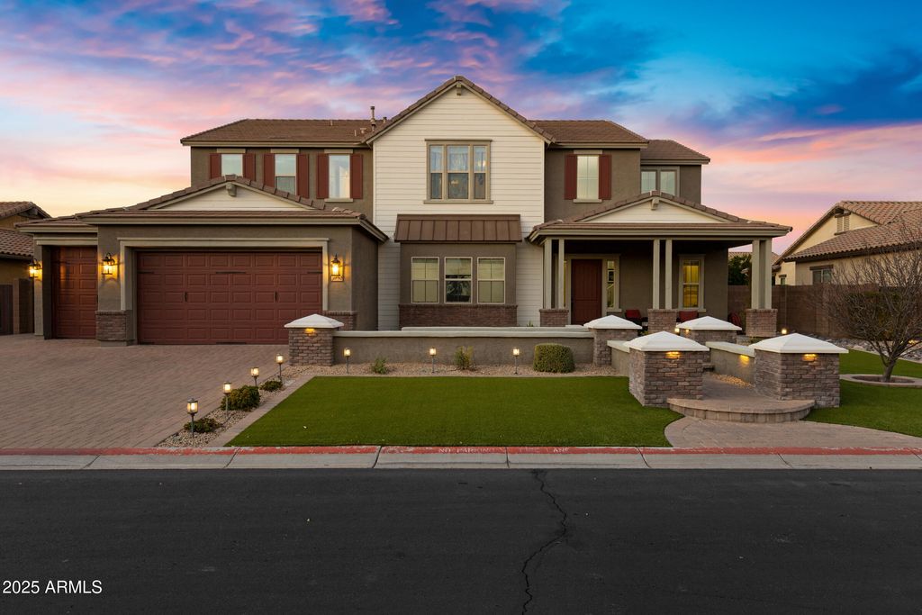 3930 E Enrose Street, Mesa, AZ 85205