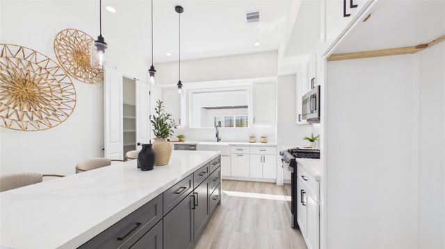 2415 Harrington St Street, Houston, TX 77026