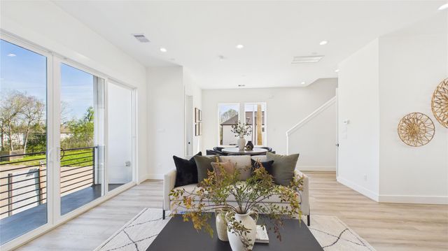 2415 Harrington St Street, Houston, TX 77026