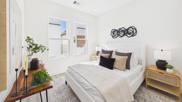 2415 Harrington St Street, Houston, TX 77026