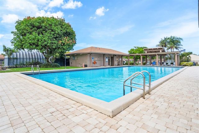 1946 SW 81st Ter, Davie, FL 33324