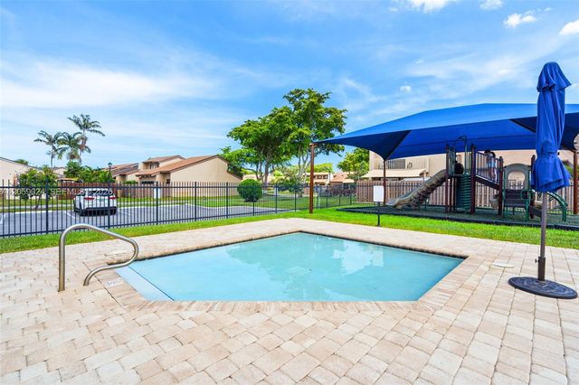 1946 SW 81st Ter, Davie, FL 33324