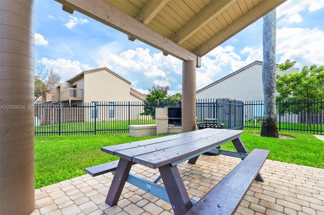 1946 SW 81st Ter, Davie, FL 33324