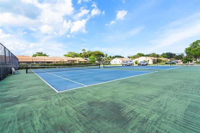 1946 SW 81st Ter, Davie, FL 33324
