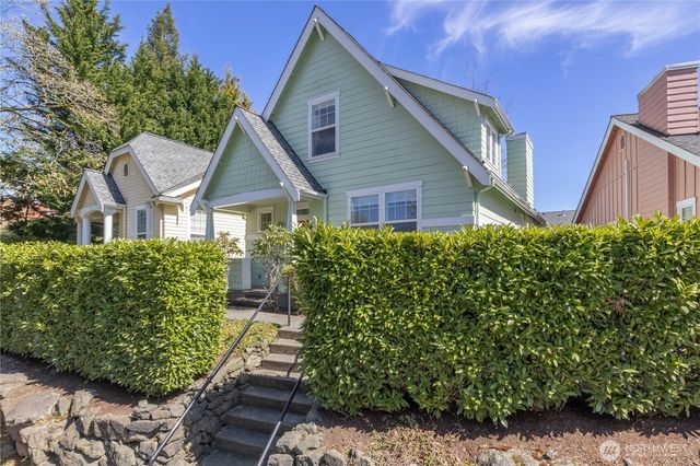 19441 1st Ave NE, Poulsbo, WA 98370