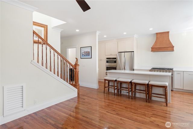 19441 1st Ave NE, Poulsbo, WA 98370