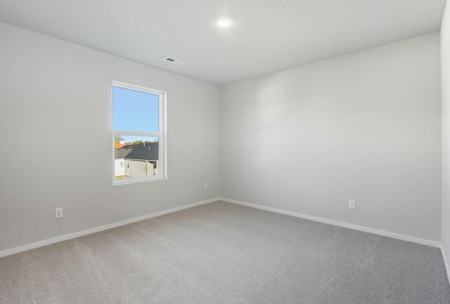 718 E 4th St, Deer Park, WA 99006
