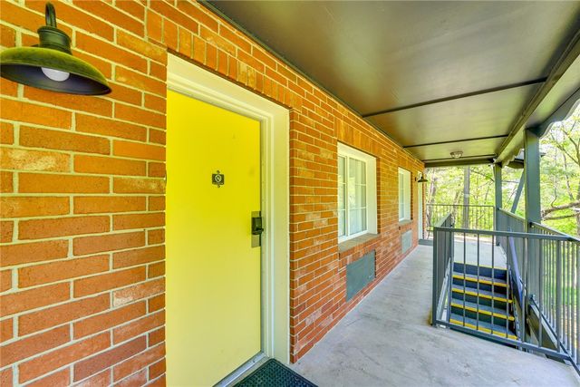 2017 E Van Buren, Eureka Springs, AR 72632