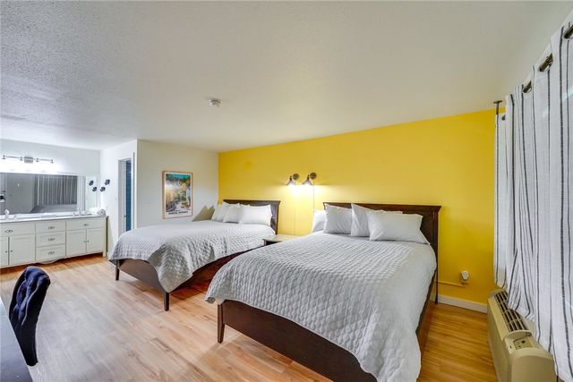 2017 E Van Buren, Eureka Springs, AR 72632
