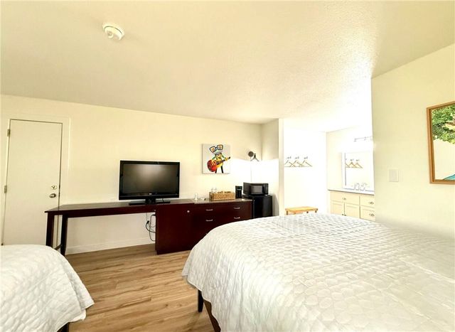 2017 E Van Buren, Eureka Springs, AR 72632