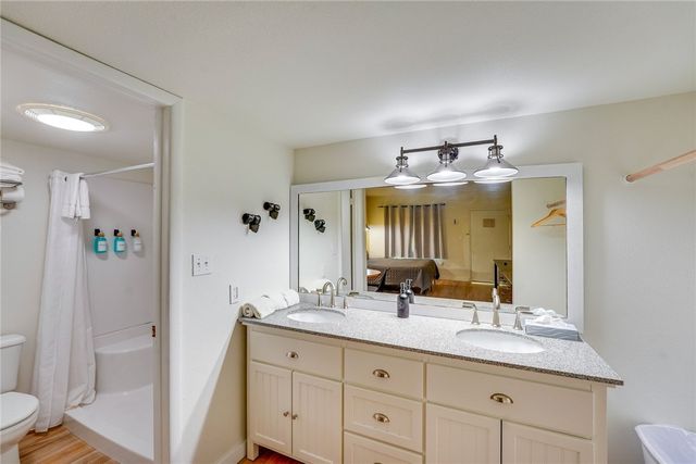 2017 E Van Buren, Eureka Springs, AR 72632