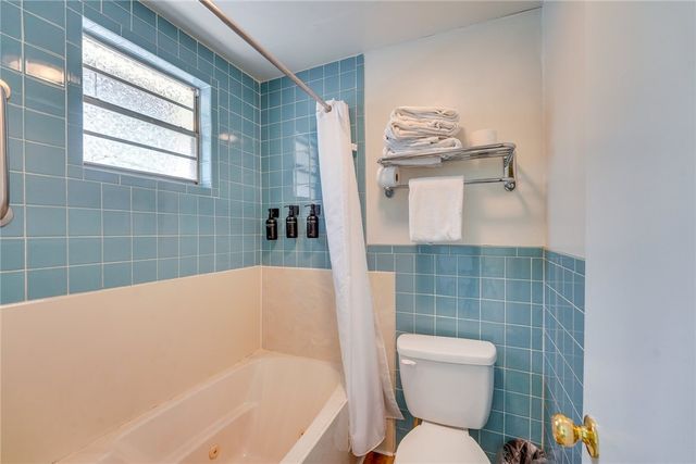 2017 E Van Buren, Eureka Springs, AR 72632