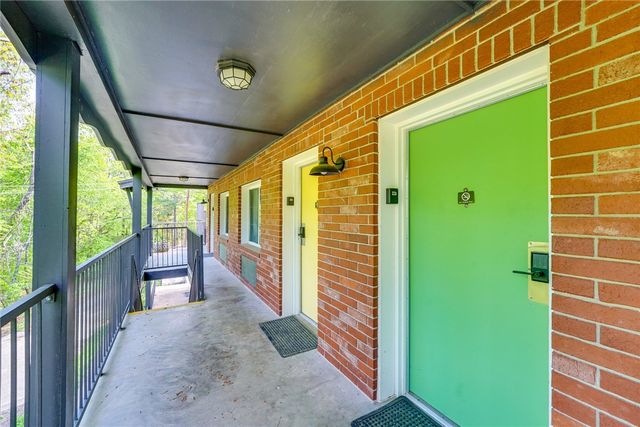 2017 E Van Buren, Eureka Springs, AR 72632