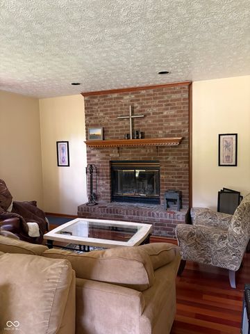 10211 Hidden Meadow Lane, Indianapolis, IN 46229