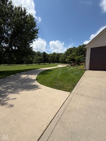 10211 Hidden Meadow Lane, Indianapolis, IN 46229