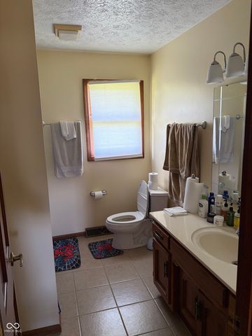 10211 Hidden Meadow Lane, Indianapolis, IN 46229